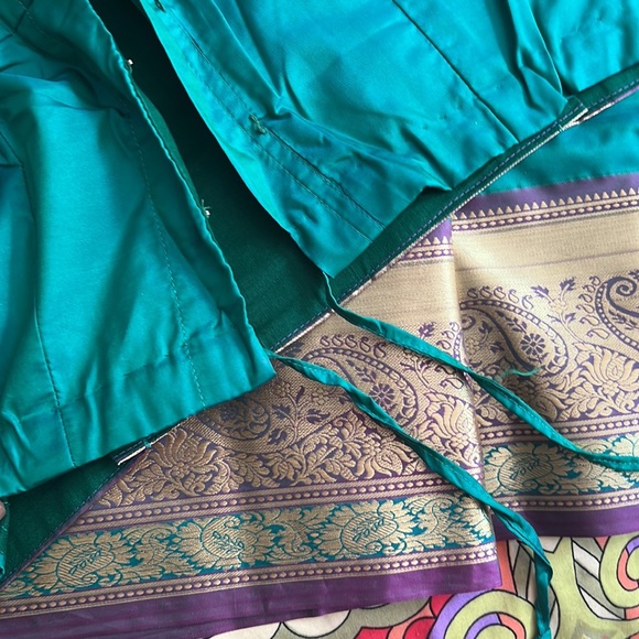 Green and purple saree - Picture 11 of 13